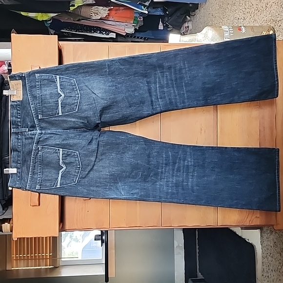 NWOT Guess: The Cliff Bootcut (vintage & relaxed-fit) dark-wash, Men's 34"x30" - Picture 7 of 10
